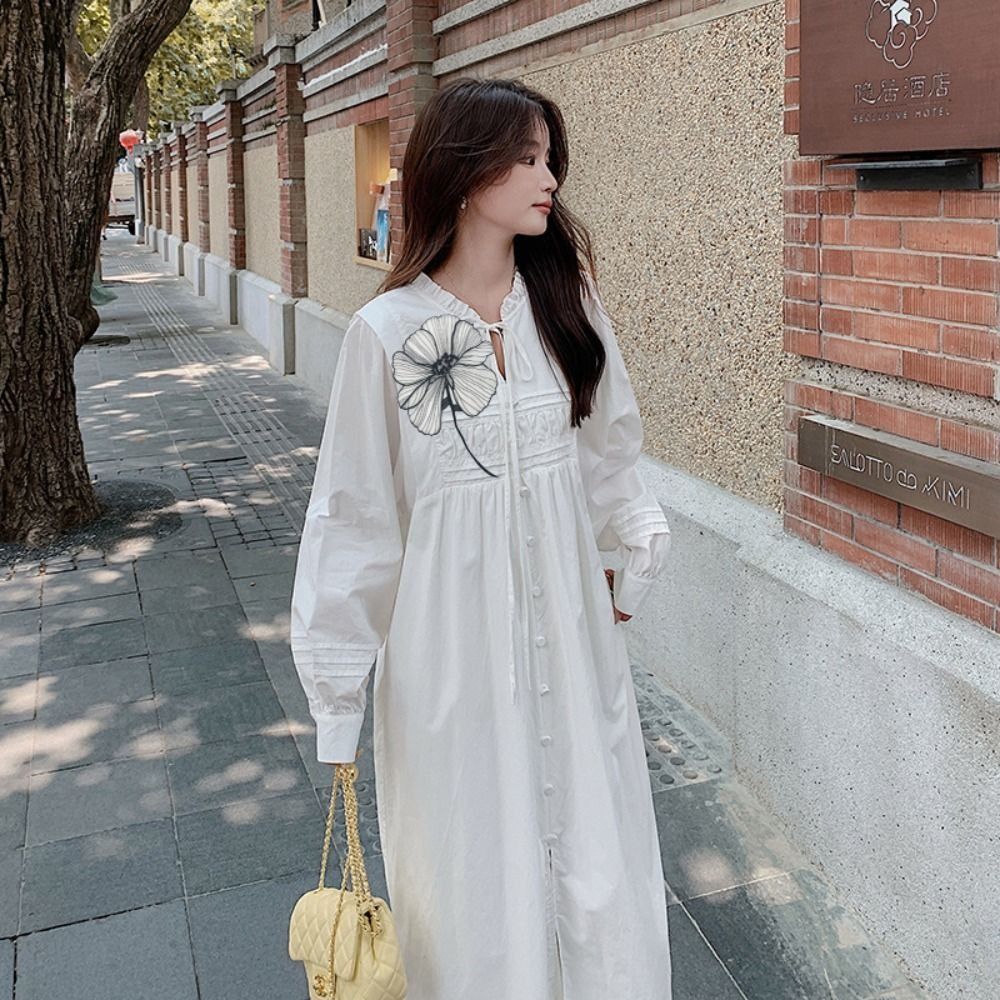 Embroidery On Black Shirt - 의류 자수 패치 자수 꽃 아플리케