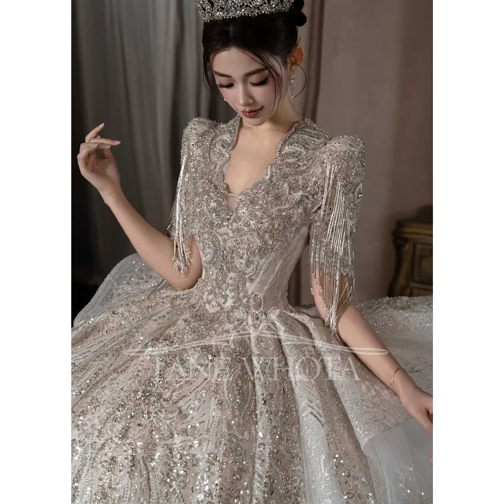 럭셔리 스캘럽드 반팔 비즈 장식 스팽글 볼 가운 웨딩  - Embroidery Organza 리뷰 및 가격